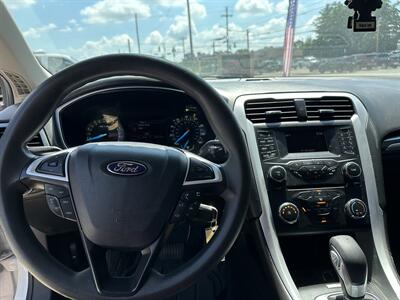 2016 Ford Fusion SE   - Photo 9 - Hopkinsville, KY 42240