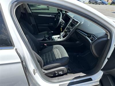 2016 Ford Fusion SE   - Photo 8 - Hopkinsville, KY 42240