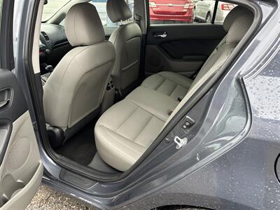 2015 Kia Forte5 EX   - Photo 8 - Hopkinsville, KY 42240