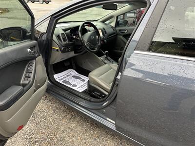 2015 Kia Forte5 EX   - Photo 7 - Hopkinsville, KY 42240