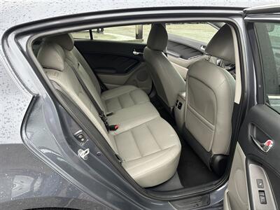 2015 Kia Forte5 EX   - Photo 11 - Hopkinsville, KY 42240