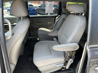 2015 Kia Sedona LX   - Photo 7 - Hopkinsville, KY 42240
