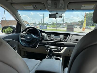 2015 Kia Sedona LX   - Photo 9 - Hopkinsville, KY 42240