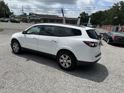 2017 Chevrolet Traverse LT   - Photo 4 - Hopkinsville, KY 42240