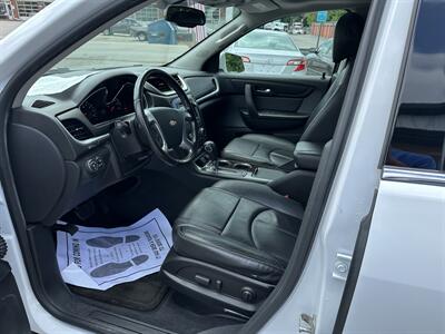 2017 Chevrolet Traverse LT   - Photo 7 - Hopkinsville, KY 42240