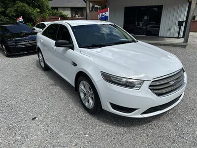 2018 Ford Taurus SE   - Photo 1 - Hopkinsville, KY 42240