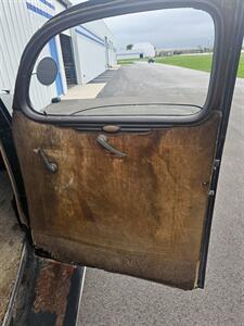 1937 Ford Touring Sedan - Photo 20 - Auburn, IN 46706