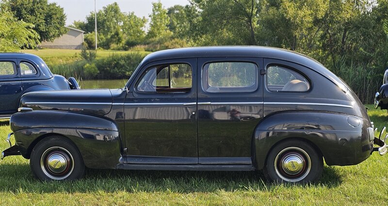 1940 Ford Fodor Super Deluxe - Photo 1 - Auburn, IN 46706