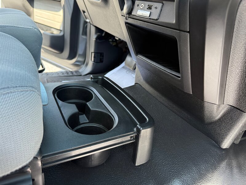 2013 Ford F-150 STX photo 22