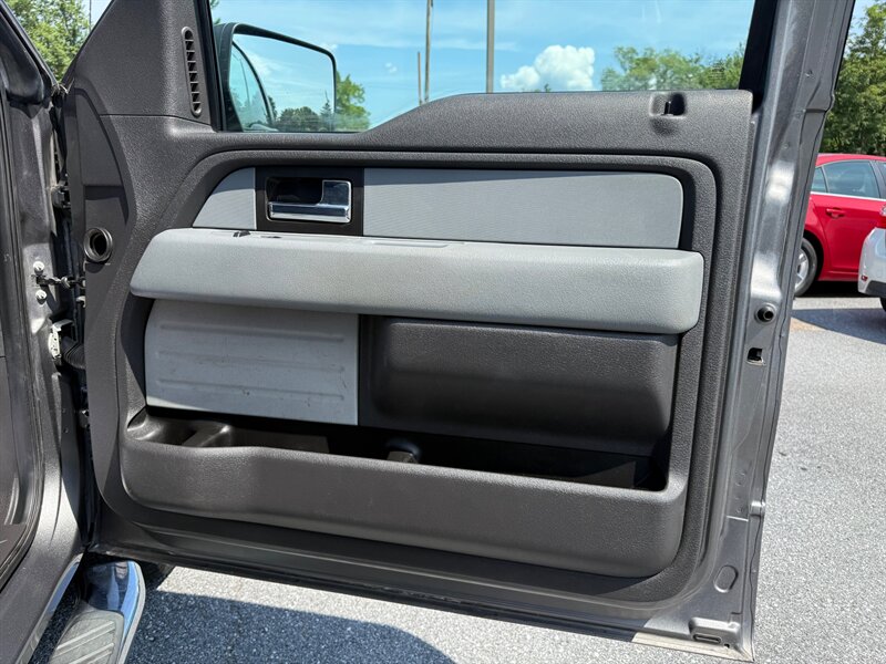 2013 Ford F-150 STX photo 21
