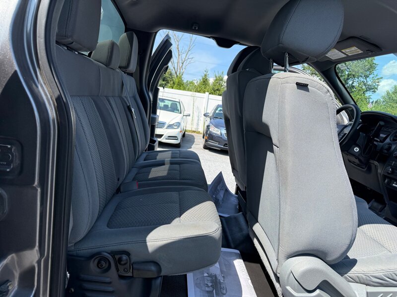 2013 Ford F-150 STX photo 19