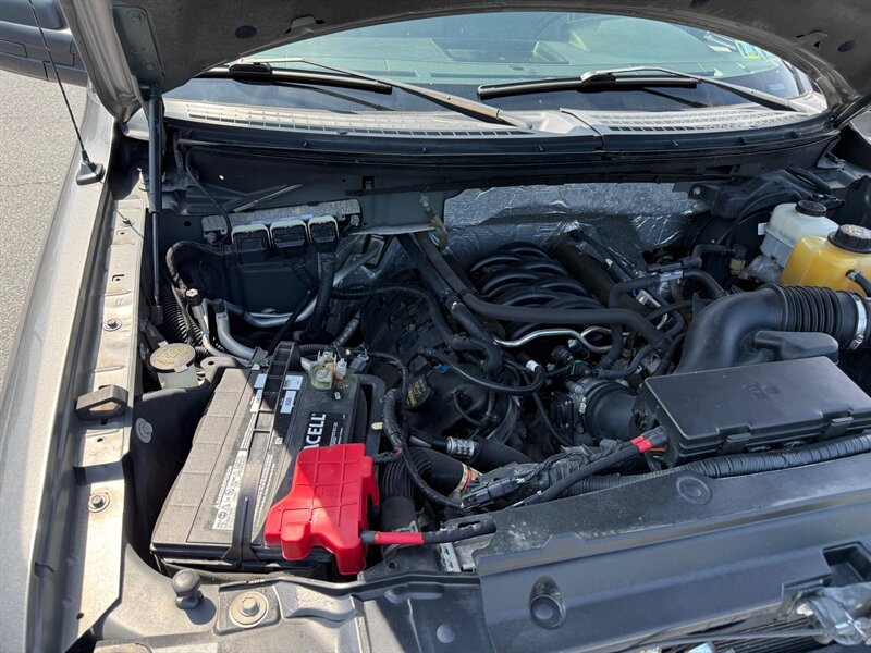 2013 Ford F-150 STX photo 23