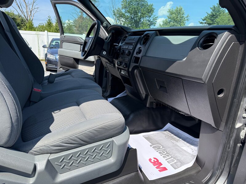 2013 Ford F-150 STX photo 20