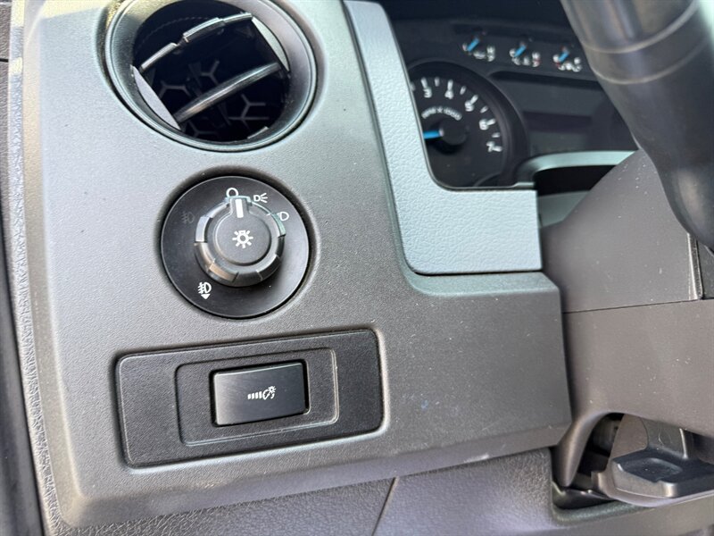 2013 Ford F-150 STX photo 15