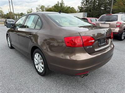 2011 Volkswagen Jetta SE PZEV   - Photo 6 - Jonestown, PA 17038