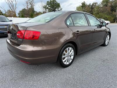 2011 Volkswagen Jetta SE PZEV   - Photo 8 - Jonestown, PA 17038