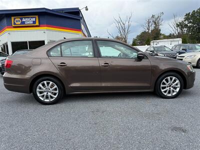 2011 Volkswagen Jetta SE PZEV   - Photo 9 - Jonestown, PA 17038