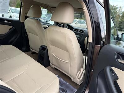 2011 Volkswagen Jetta SE PZEV   - Photo 15 - Jonestown, PA 17038