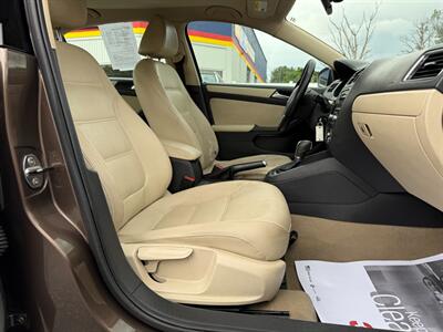2011 Volkswagen Jetta SE PZEV   - Photo 19 - Jonestown, PA 17038