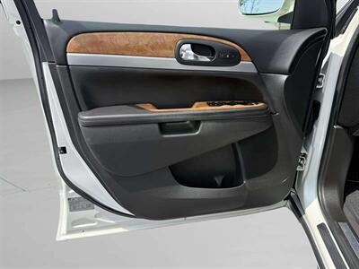 2012 Buick Enclave Leather - Photo 10 - Jonestown, PA 17038