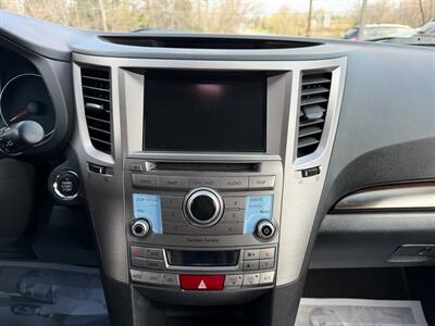 2013 Subaru Outback 2.5i Limited   - Photo 19 - Jonestown, PA 17038