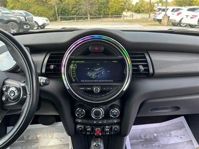 2014 MINI Hardtop Cooper   - Photo 15 - Jonestown, PA 17038