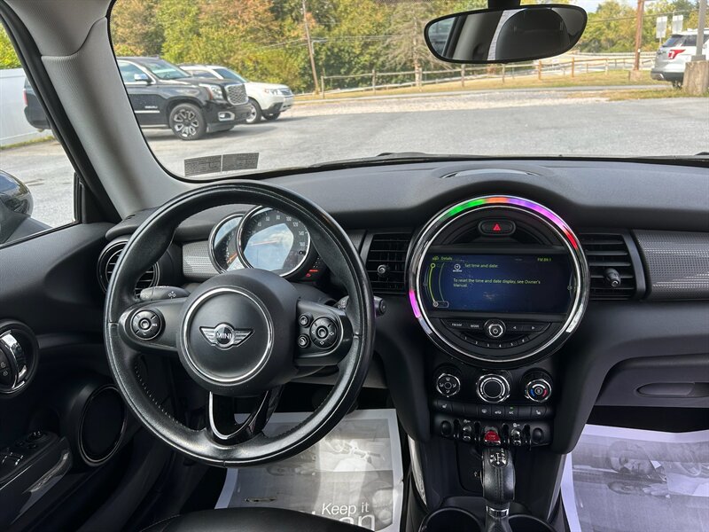 2014 Mini Cooper Hardtop 2 Door photo 16