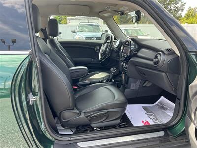 2014 MINI Hardtop Cooper   - Photo 12 - Jonestown, PA 17038