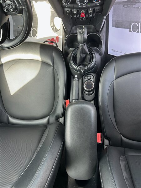 2014 Mini Cooper Hardtop 2 Door photo 17