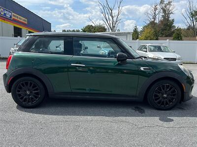 2014 MINI Hardtop Cooper   - Photo 5 - Jonestown, PA 17038