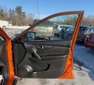 2017 Nissan Rogue S   - Photo 17 - Jonestown, PA 17038