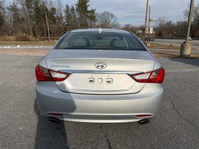 2012 Hyundai SONATA SE   - Photo 7 - Jonestown, PA 17038