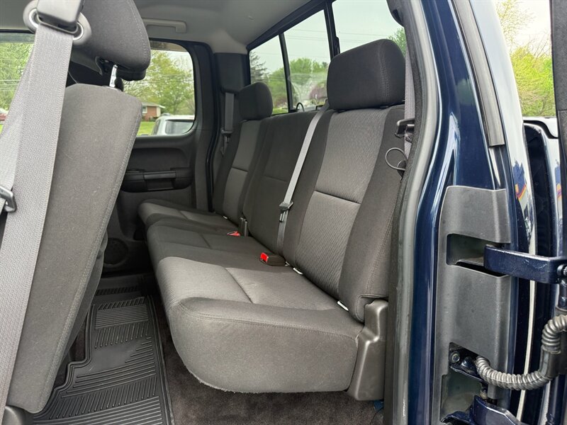 2010 Chevrolet Silverado 1500 LT - Photo 12 - Jonestown, PA 17038
