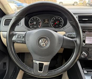 2013 Volkswagen Jetta SEL PZEV   - Photo 19 - Jonestown, PA 17038