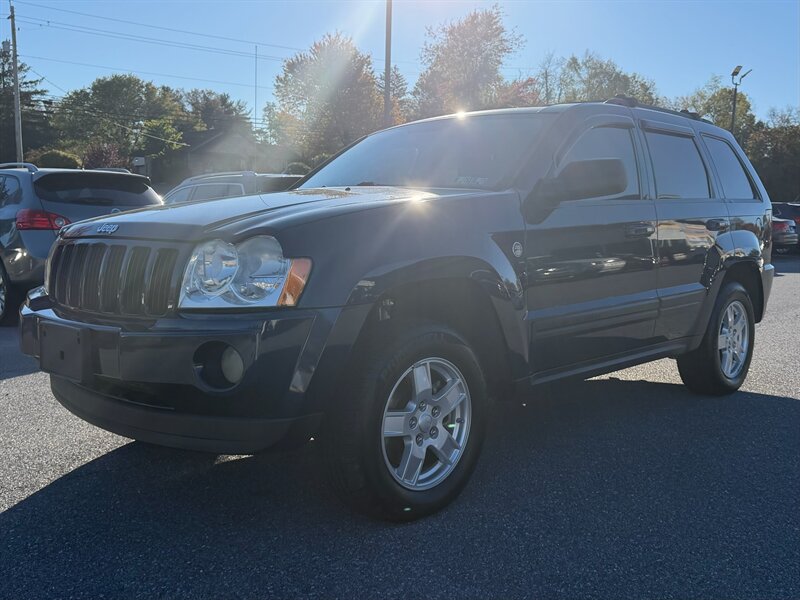 2006 Jeep Grand Cherokee Laredo - Photo 2 - Jonestown, PA 17038