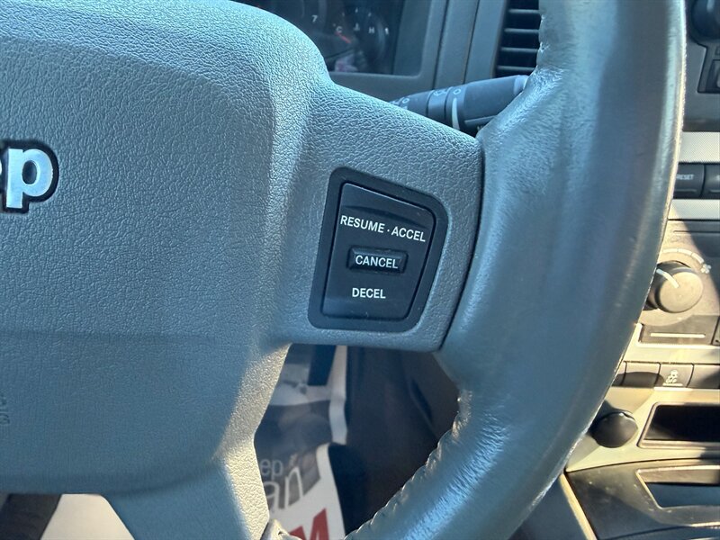 2006 Jeep Grand Cherokee Laredo - Photo 21 - Jonestown, PA 17038