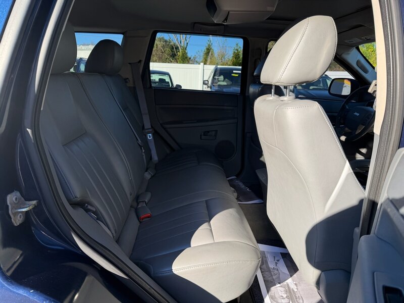 2006 Jeep Grand Cherokee Laredo - Photo 14 - Jonestown, PA 17038