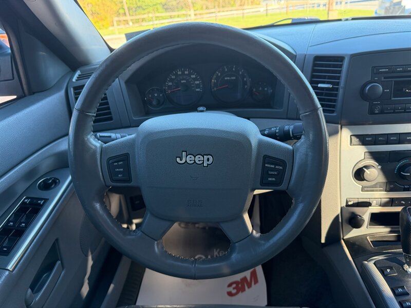 2006 Jeep Grand Cherokee Laredo - Photo 19 - Jonestown, PA 17038