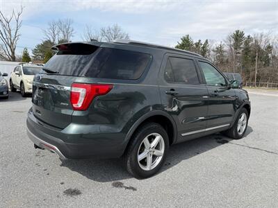 2016 Ford Explorer XLT   - Photo 6 - Jonestown, PA 17038