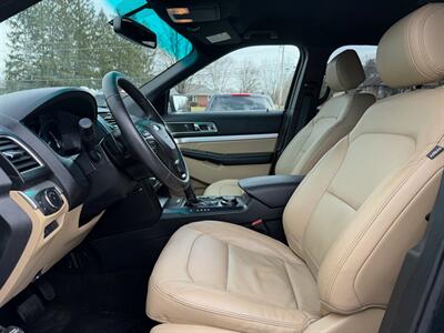 2016 Ford Explorer XLT   - Photo 10 - Jonestown, PA 17038