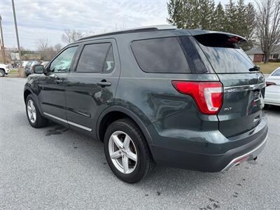 2016 Ford Explorer XLT   - Photo 8 - Jonestown, PA 17038