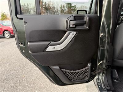 2011 Jeep Wrangler Unlimited Sahara   - Photo 12 - Jonestown, PA 17038