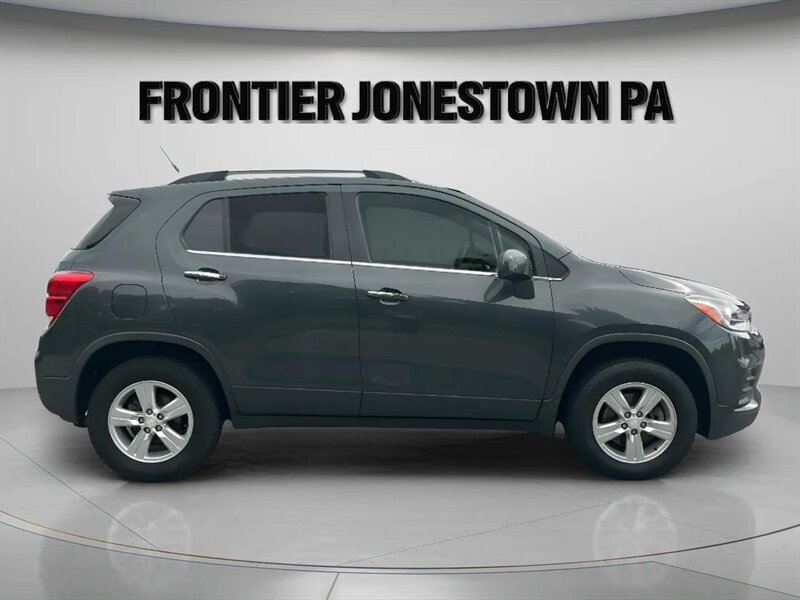 2017 Chevrolet Trax LT - Photo 3 - Jonestown, PA 17038