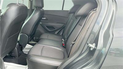 2017 Chevrolet Trax LT - Photo 9 - Jonestown, PA 17038