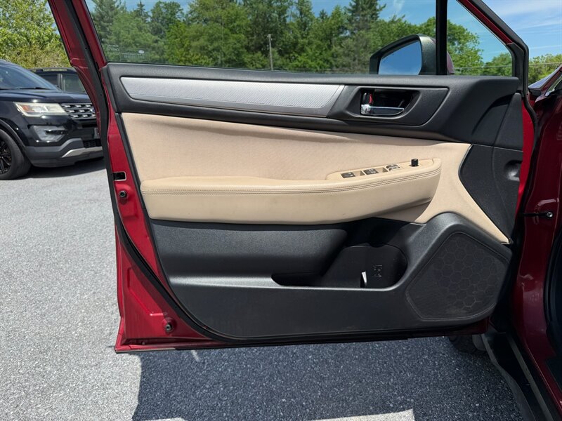 2015 Subaru Outback 2.5i Premium - Photo 10 - Jonestown, PA 17038