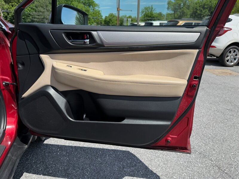 2015 Subaru Outback 2.5i Premium - Photo 17 - Jonestown, PA 17038