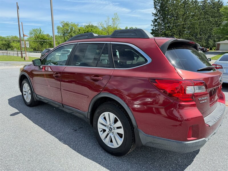 2015 Subaru Outback 2.5i Premium - Photo 8 - Jonestown, PA 17038