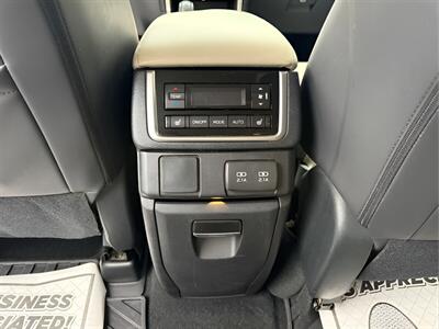 2019 Subaru Ascent Limited 7-Passenger   - Photo 11 - Jonestown, PA 17038