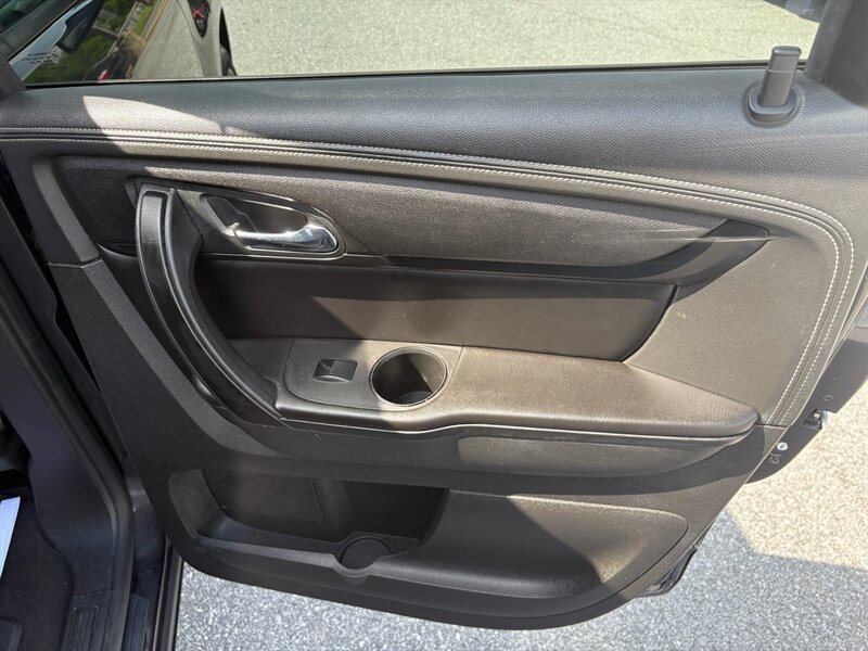 2014 GMC Acadia SLE-2 - Photo 21 - Jonestown, PA 17038