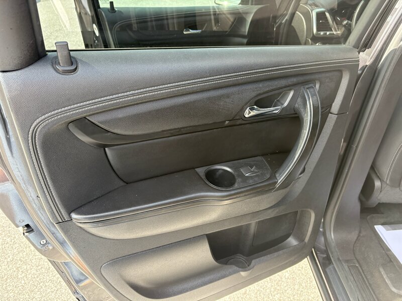 2014 GMC Acadia SLE-2 - Photo 12 - Jonestown, PA 17038